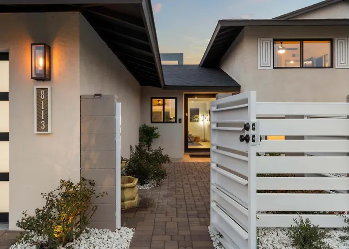 Valley View Chic Design With Pool Grille Firepit Holiday home Scottsdale