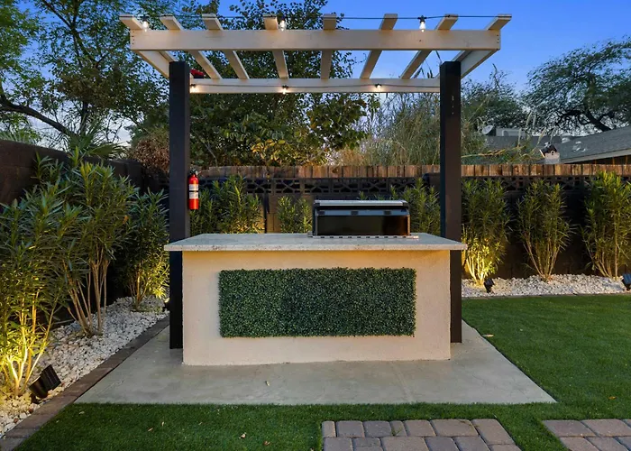 Valley View Chic Design With Pool Grille Firepit * Scottsdale
