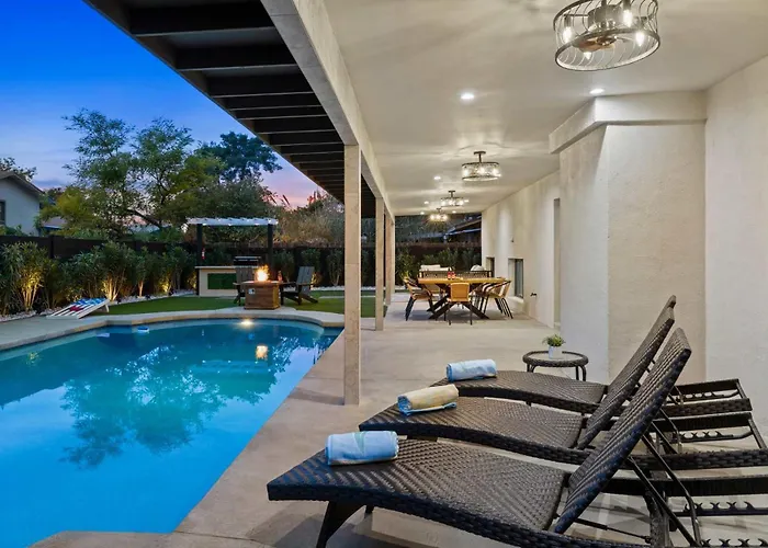Valley View Chic Design With Pool Grille Firepit Scottsdale
